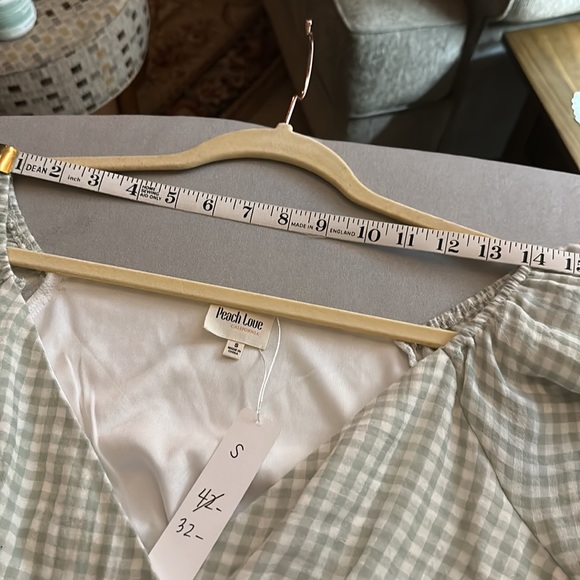 Peach Love California Ivory and Mint Crop Top Size S - Picture 6 of 8